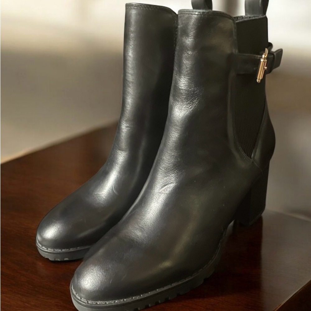 NWT Size 7 Women’s Black Blondo Tobi Ankle Blocked Boot - Picture 4 of 8